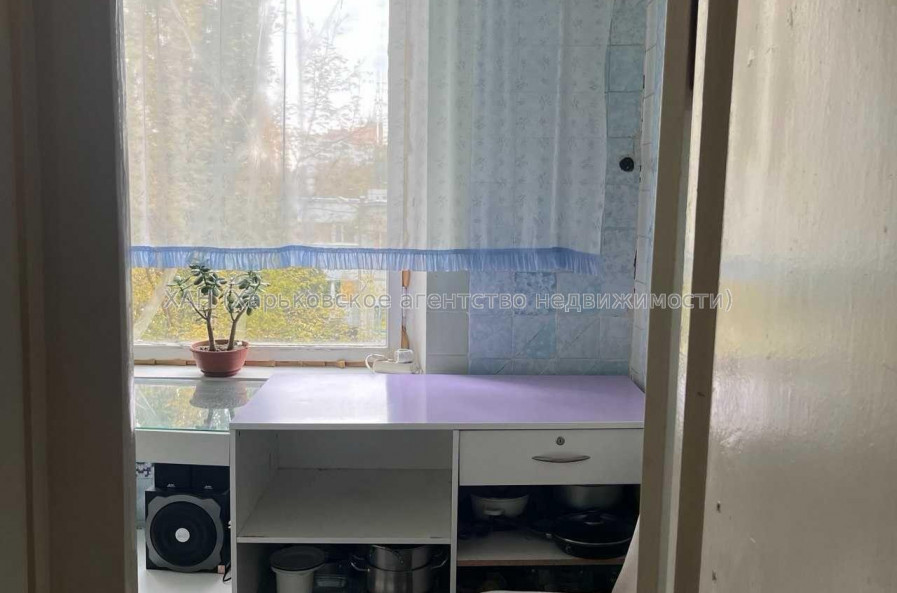 Продам квартиру, Бучмы ул. , 14 , 2 кім., 45 м², советский ремонт 