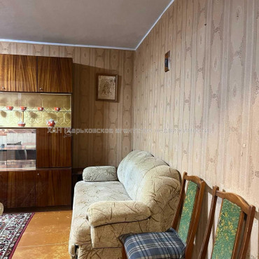 Продам квартиру, Бучмы ул. , 14 , 2 кім., 45 м², советский ремонт 