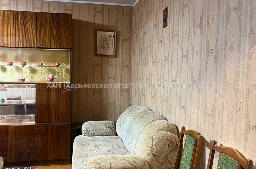 Продам квартиру, Бучмы ул. , 14 , 2 кім., 45 м², советский ремонт 
