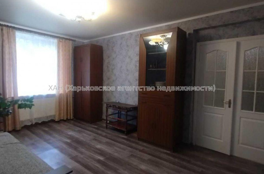 Продам квартиру, Автострадный пер. , 10 , 2 кім., 44 м², косметический ремонт 
