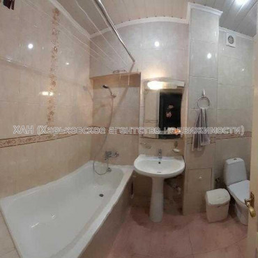 Продам квартиру, Автострадный пер. , 10 , 2 кім., 44 м², косметический ремонт 