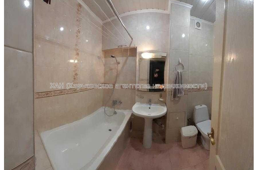 Продам квартиру, Автострадный пер. , 10 , 2 кім., 44 м², косметический ремонт 