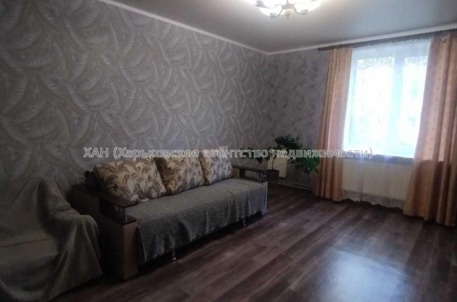 Продам квартиру, Автострадный пер. , 10 , 2 кім., 44 м², косметический ремонт 