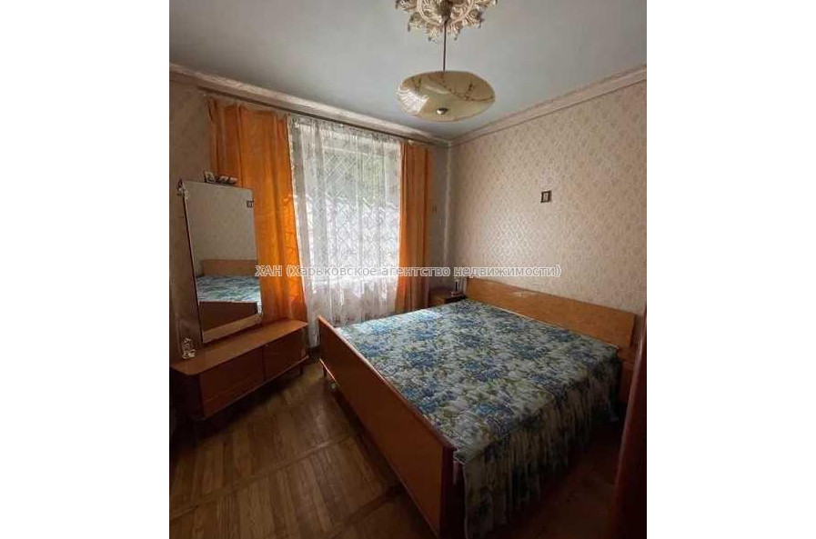 Продам квартиру, Непокоренных ул. , 70 , 2 кім., 46 м², советский ремонт 