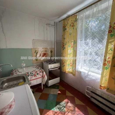 Продам квартиру, Непокоренных ул. , 70 , 2 кім., 46 м², советский ремонт 