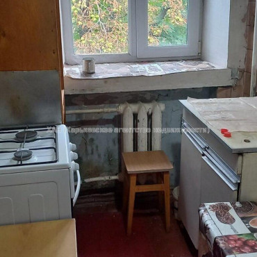 Продам квартиру, Байрона пр-т , 1 кім., 28 м², без ремонта 