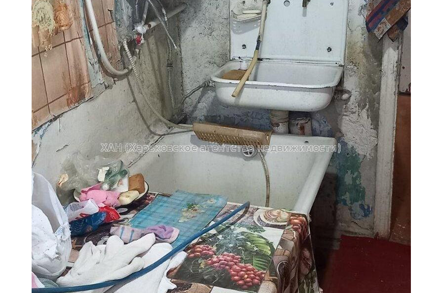 Продам квартиру, Байрона пр-т , 1 кім., 28 м², без ремонта 