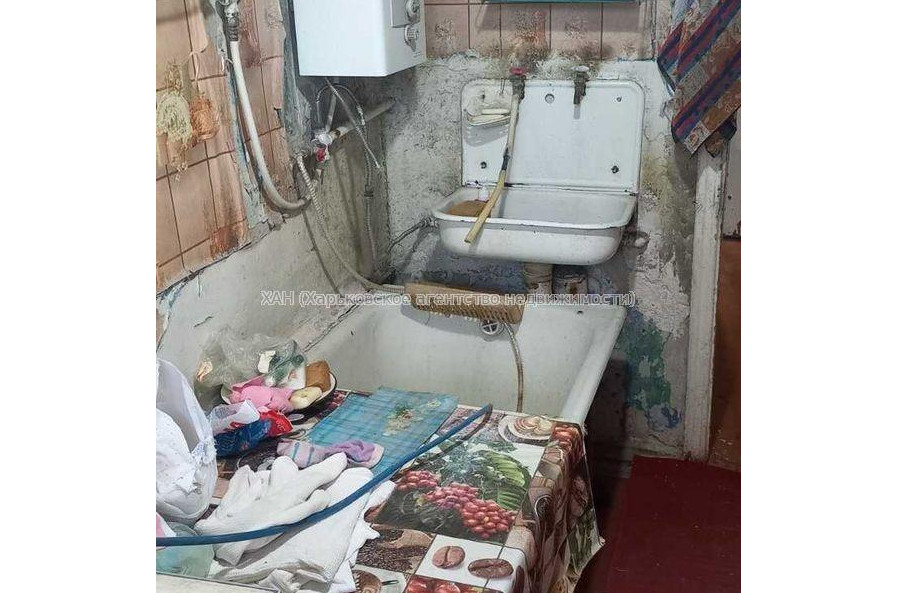 Продам квартиру, Байрона пр-т , 1 кім., 28 м², без ремонта 