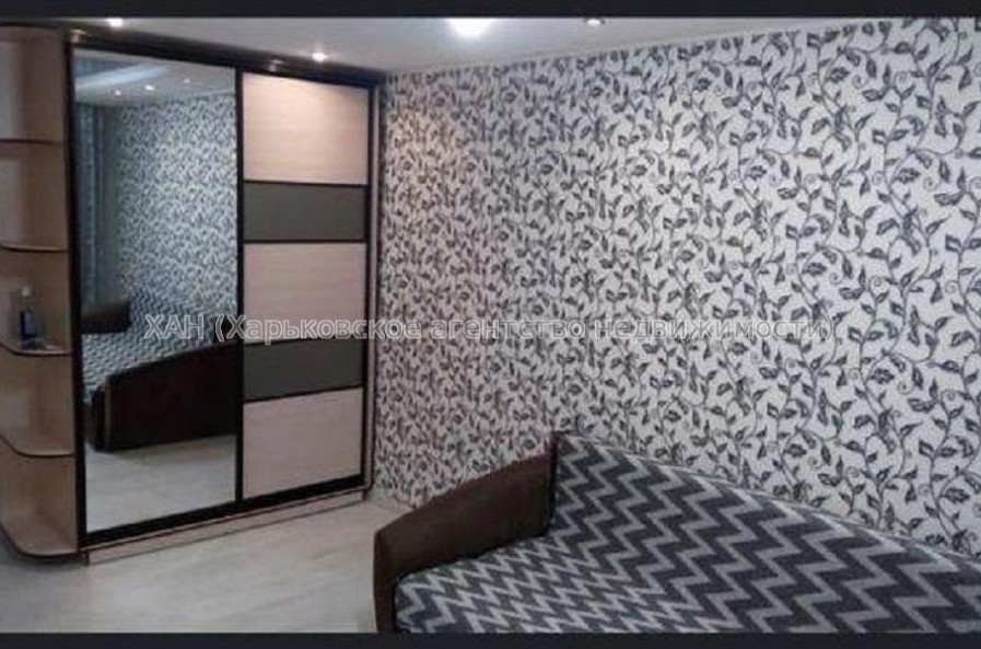 Продам квартиру, Валентиновская ул. , 1  ком., 33 м², капитальный ремонт 