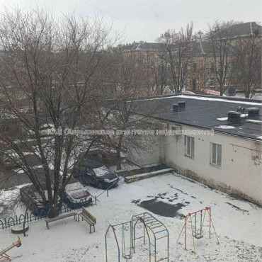 Продам квартиру, Александровский просп. , 2 кім., 64 м², капитальный ремонт 