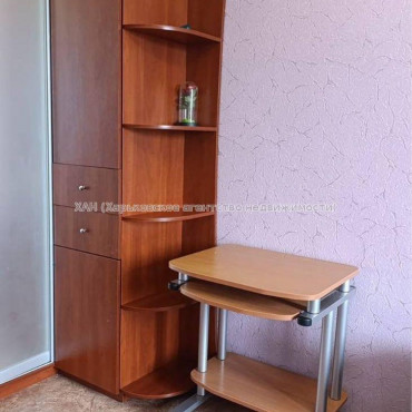 Продам квартиру, Александровский просп. , 2 кім., 64 м², капитальный ремонт 