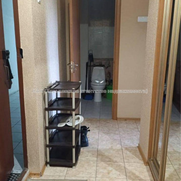 Продам квартиру, Александровский просп. , 2 кім., 64 м², капитальный ремонт 