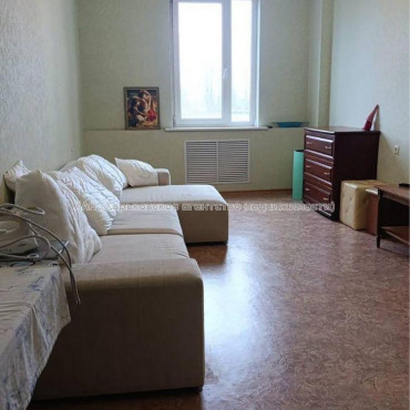 Продам квартиру, Александровский просп. , 2 кім., 64 м², капитальный ремонт 