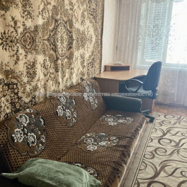 Продам квартиру, 2 кім., 47 м², косметический ремонт