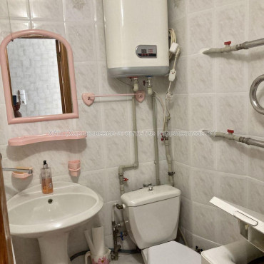 Продам квартиру, 2  ком., 47 м², косметический ремонт 