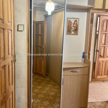 Продам квартиру, 2  ком., 47 м², косметический ремонт 