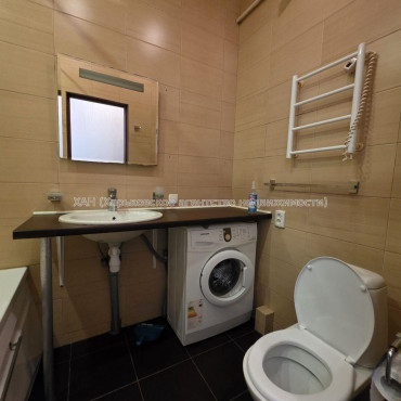 Продам квартиру, Алчевских ул. , 58 , 3 кім., 60 м², капитальный ремонт 