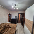 Продам квартиру, Ньютона ул. , 115/1 , 3 кім., 70 м², капитальный ремонт 