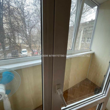 Продам квартиру, Деревянко ул. , 3Б , 3  ком., 65.20 м², капитальный ремонт 