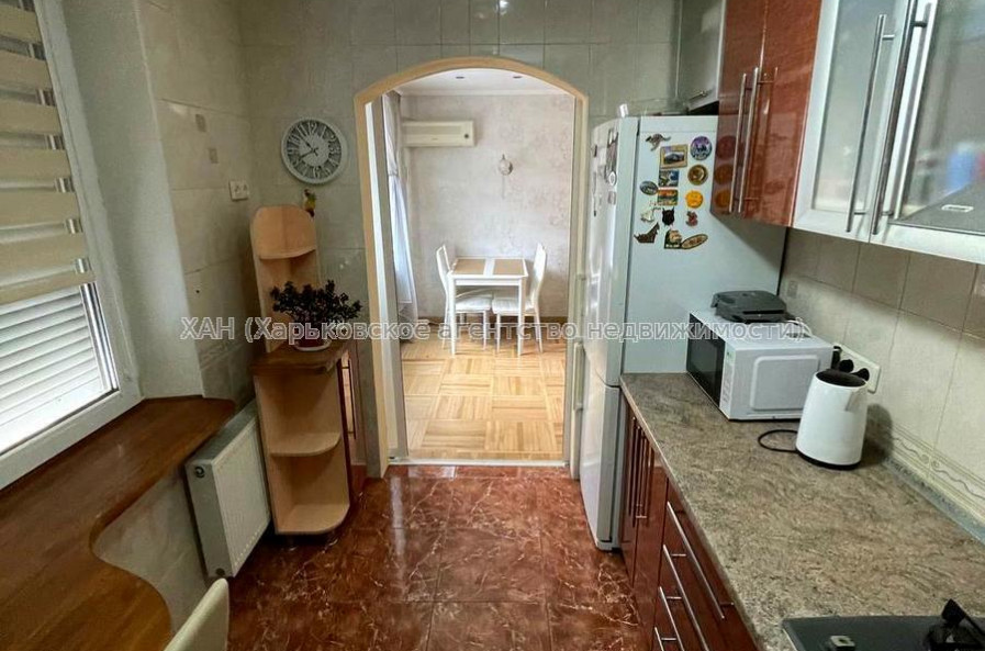 Продам квартиру, Деревянко ул. , 3Б , 3  ком., 65.20 м², капитальный ремонт 