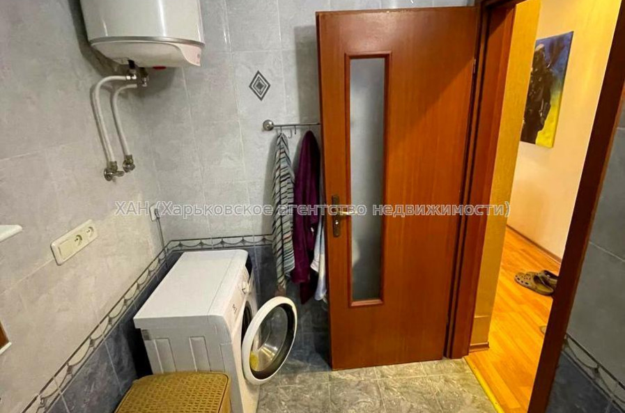 Продам квартиру, Деревянко ул. , 3Б , 3  ком., 65.20 м², капитальный ремонт 