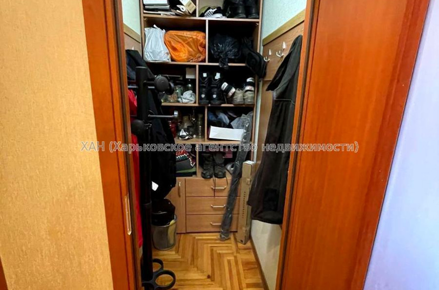 Продам квартиру, Деревянко ул. , 3Б , 3  ком., 65.20 м², капитальный ремонт 