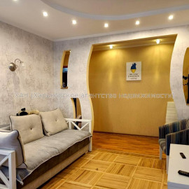 Продам квартиру, Деревянко ул. , 3Б , 3  ком., 65.20 м², капитальный ремонт