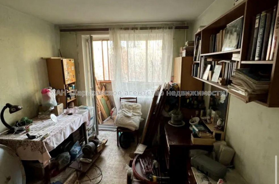 Продам квартиру, Ахсарова Энвера ул. , 3  ком., 67.60 м², советский ремонт 