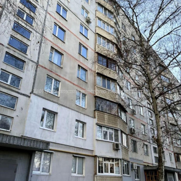 Продам квартиру, Ахсарова Энвера ул. , 3  ком., 67.60 м², советский ремонт 