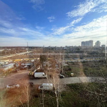 Продам квартиру, Ахсарова Энвера ул. , 3  ком., 67.60 м², советский ремонт 