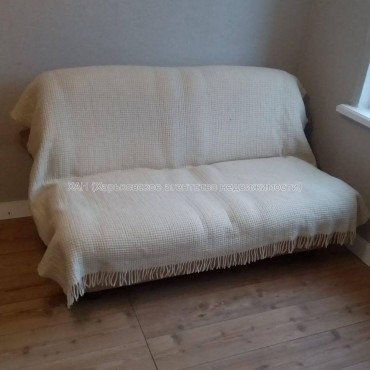 Продам квартиру, Михаила Комарова ул. , 1 кім., 30 м², косметический ремонт 