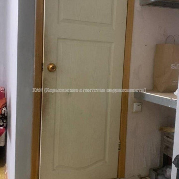 Продам квартиру, Камышева ул. , 1  ком., 13.20 м², советский ремонт 