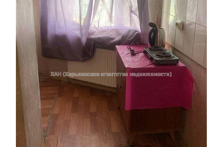 Продам квартиру, Камышева ул. , 1  ком., 13.20 м², советский ремонт 