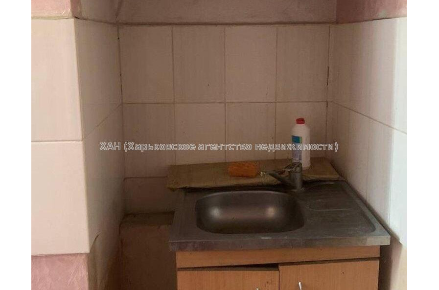 Продам квартиру, Камышева ул. , 1  ком., 13.20 м², советский ремонт 