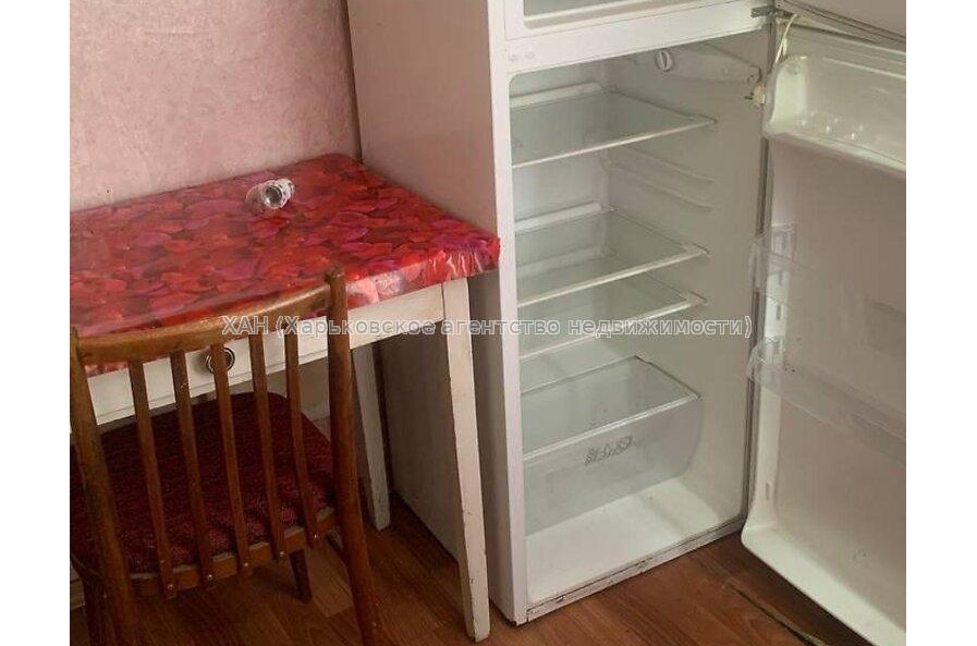 Продам квартиру, Камышева ул. , 1  ком., 13.20 м², советский ремонт 