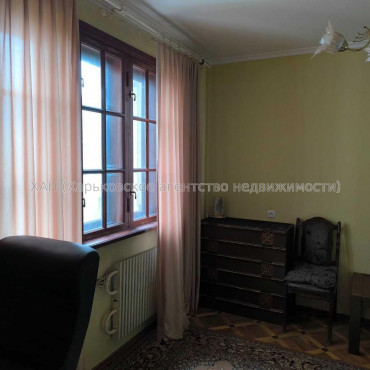 Продам квартиру, Людвига Свободы просп. , 1 кім., 29 м², косметический ремонт 