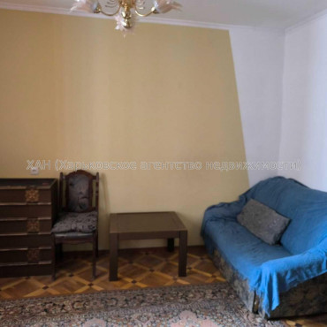 Продам квартиру, Людвига Свободы просп. , 1 кім., 29 м², косметический ремонт 