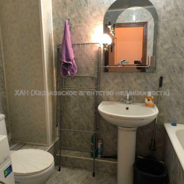 Продам квартиру, Людвига Свободы просп. , 1 кім., 29 м², косметический ремонт 