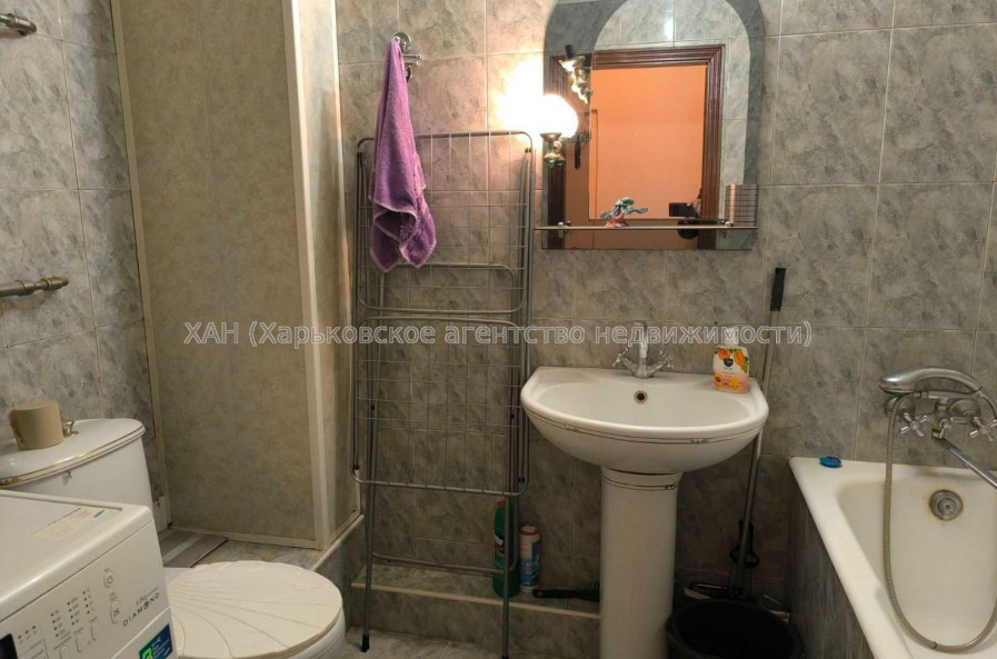 Продам квартиру, Людвига Свободы просп. , 1 кім., 29 м², косметический ремонт 