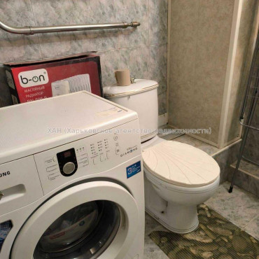 Продам квартиру, Людвига Свободы просп. , 1 кім., 29 м², косметический ремонт 