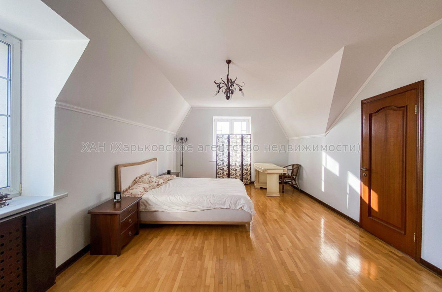 Продам будинок, Пригородный 5-й въезд , 501 м², 6 соток, капитальный ремонт 