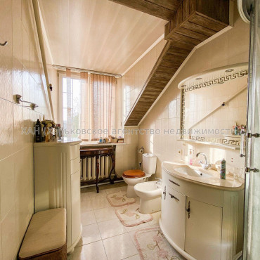 Продам будинок, Пригородный 5-й въезд , 501 м², 6 соток, капитальный ремонт 