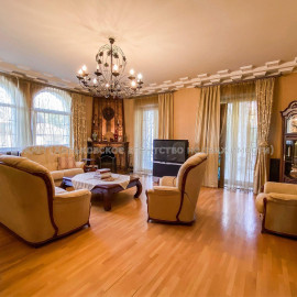 Продам дом, Пригородный 5-й въезд , 501 м², 6 сот., капитальный ремонт