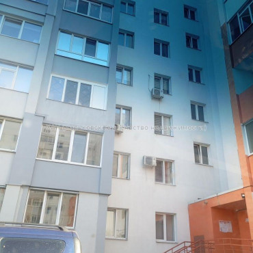 Продам квартиру, Мира ул. , 3 кім., 79 м², без отделочных работ 