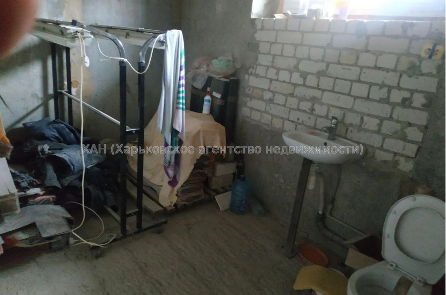 Продам будинок, Гагарина ул. , 300 м², 10 соток, без отделочных работ 