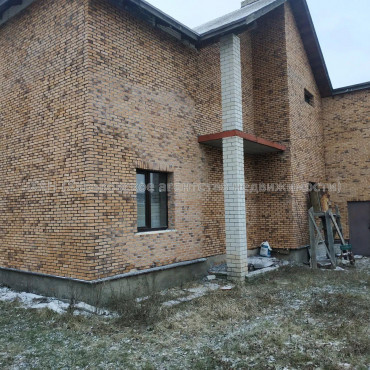 Продам будинок, Гагарина ул. , 300 м², 10 соток, без отделочных работ 