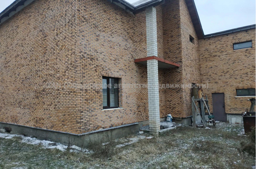 Продам будинок, Гагарина ул. , 300 м², 10 соток, без отделочных работ 