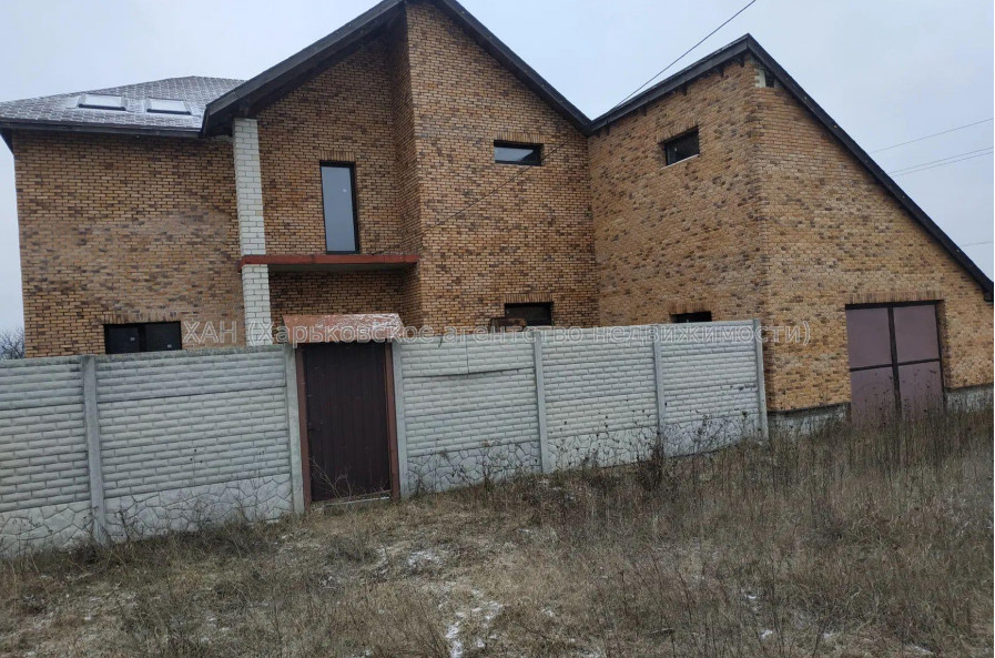 Продам будинок, Гагарина ул. , 300 м², 10 соток, без отделочных работ 