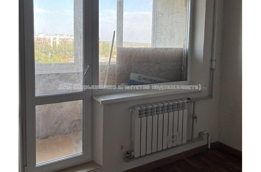 Продам квартиру, Соборности Украины ул. , 3 кім., 67.60 м², капитальный ремонт 