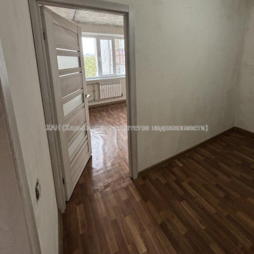 Продам квартиру, Соборности Украины ул. , 3 кім., 67.60 м², капитальный ремонт 